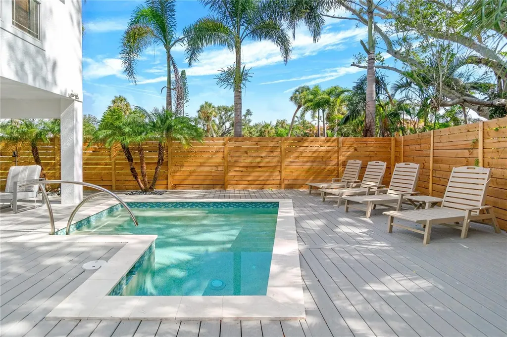 5365 Calle Florida Sarasota FL 34242