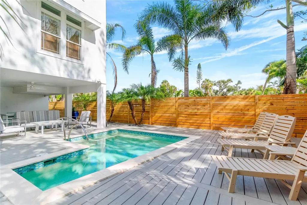 5365 Calle Florida Sarasota FL 34242