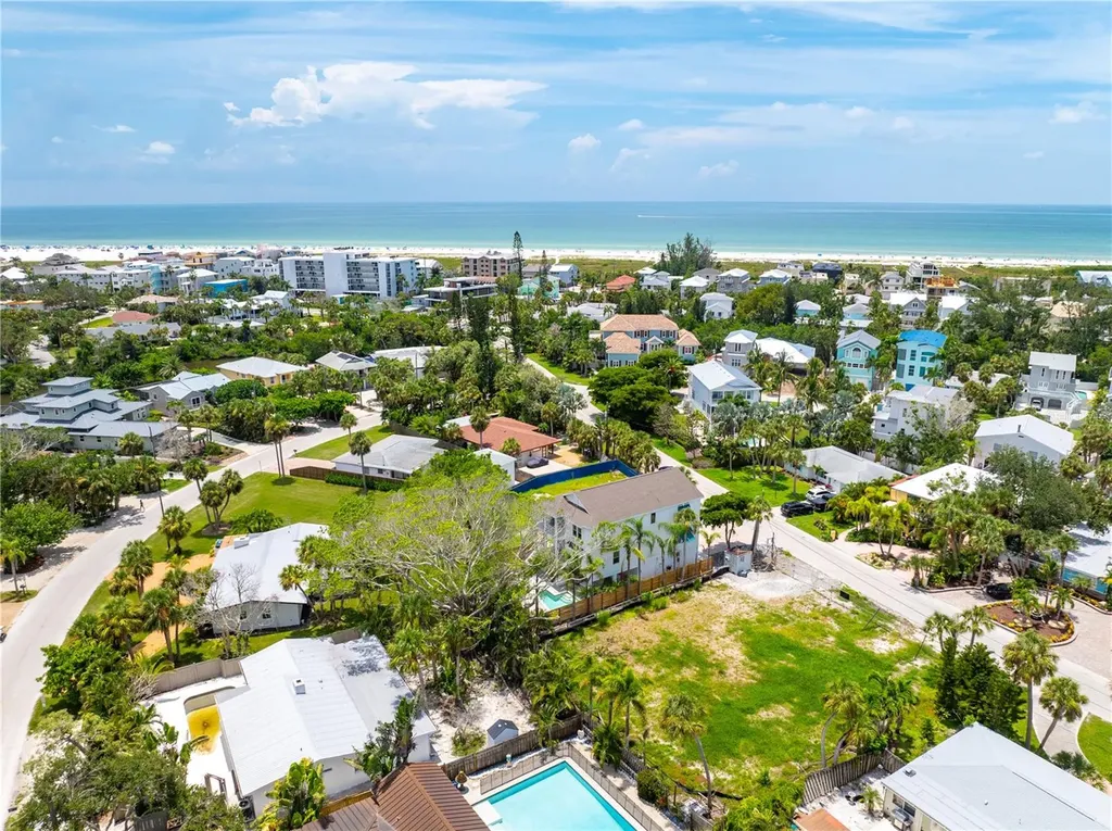 5365 Calle Florida Sarasota FL 34242