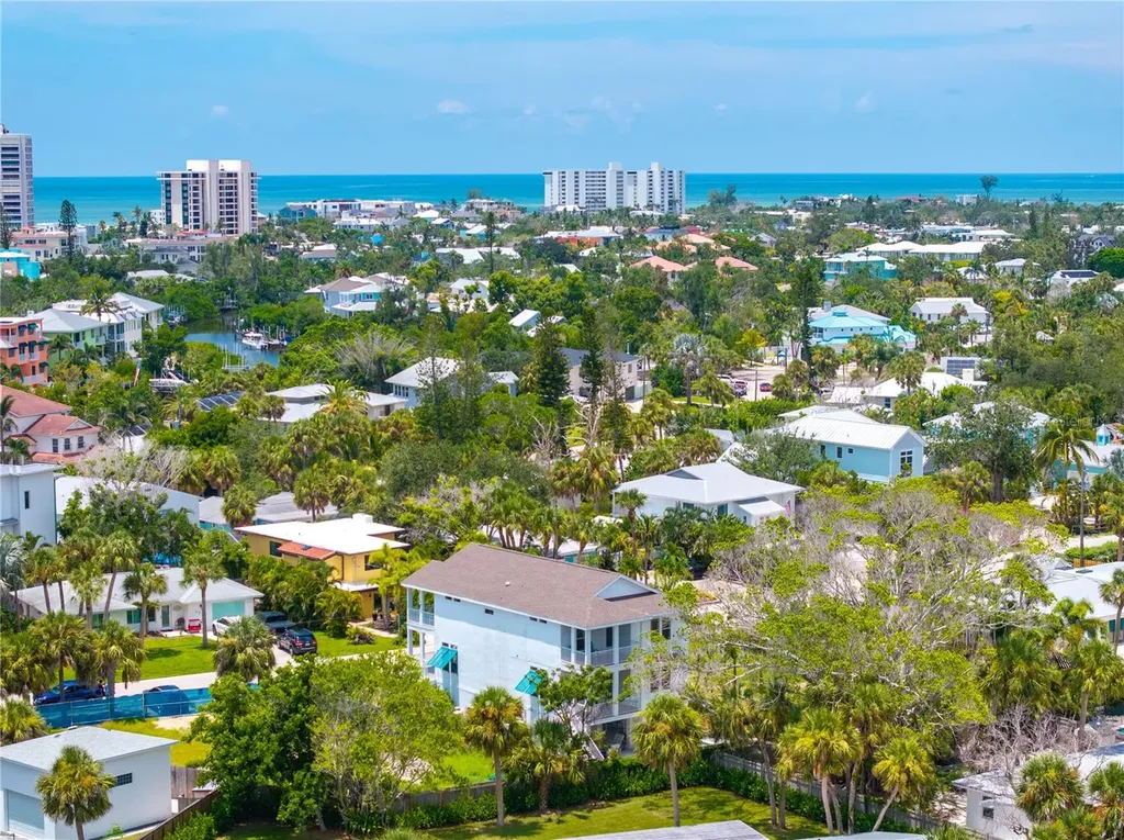 5365 Calle Florida Sarasota FL 34242