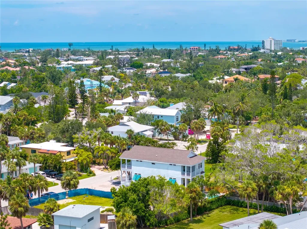 5365 Calle Florida Sarasota FL 34242