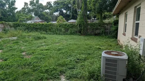 1301 N Barnes Street Plant City FL 33563