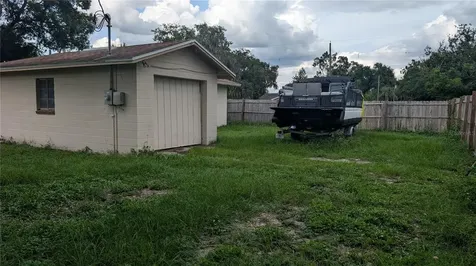 1301 N Barnes Street Plant City FL 33563