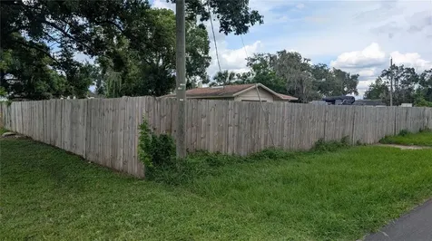 1301 N Barnes Street Plant City FL 33563