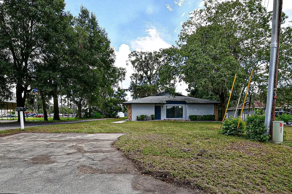 11121 SE 53rd Court Belleview FL 34420