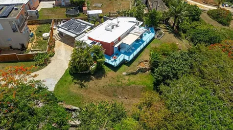 52 Cll Pascua Isabela PR 00662