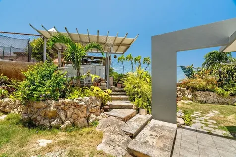 52 Cll Pascua Isabela PR 00662