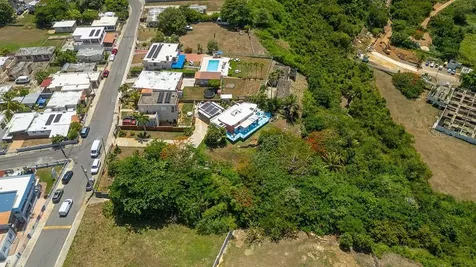 52 Cll Pascua Isabela PR 00662