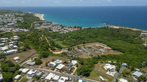 52 Cll Pascua Isabela PR 00662