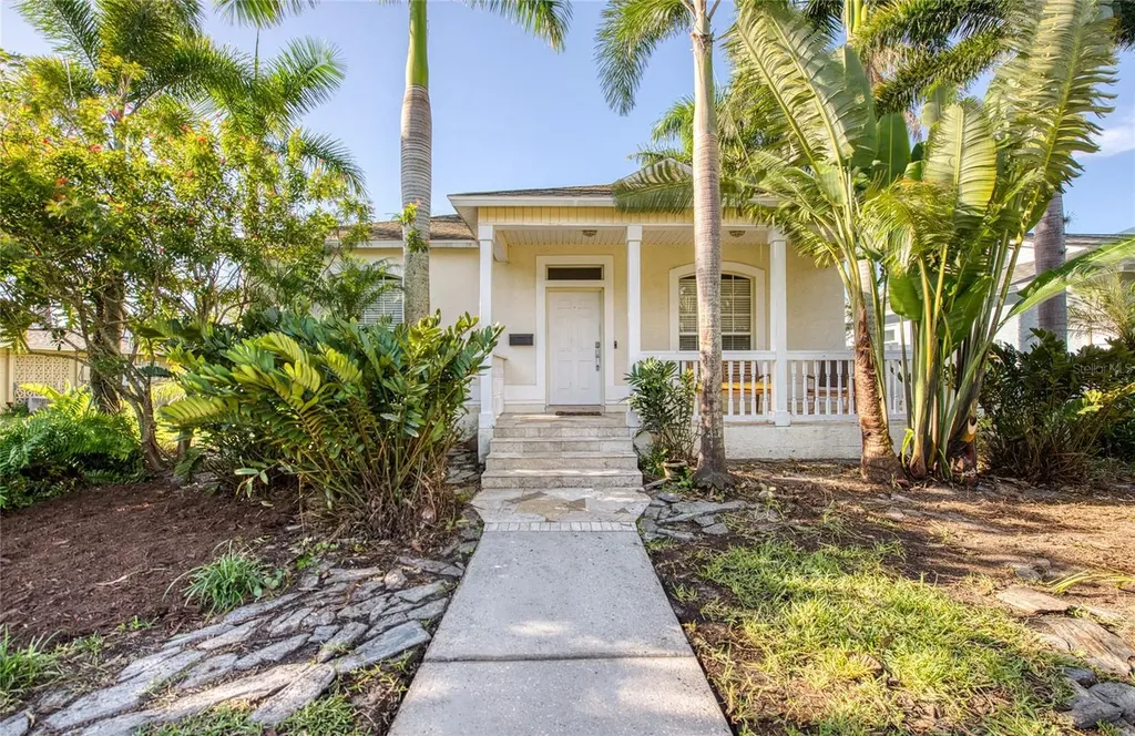 320 47th Avenue N St Petersburg FL 33703