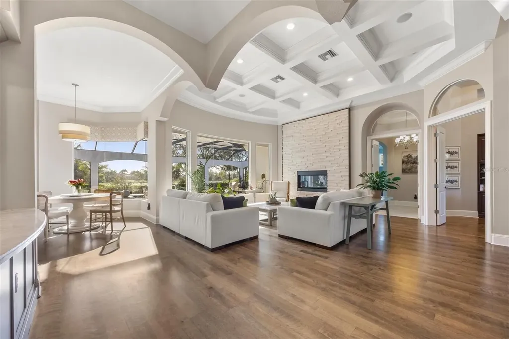 8009 Bounty Lane Bradenton FL 34202