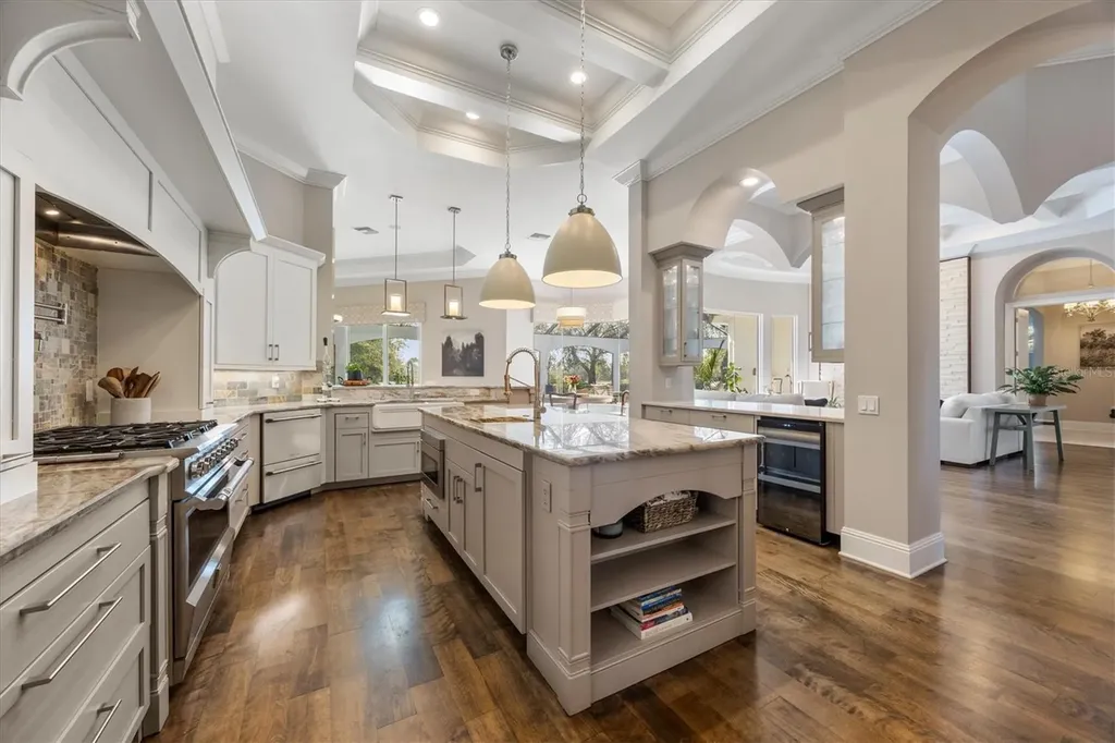 8009 Bounty Lane Bradenton FL 34202