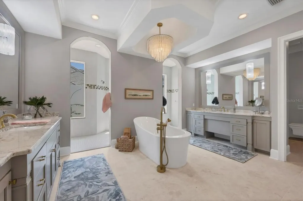 8009 Bounty Lane Bradenton FL 34202