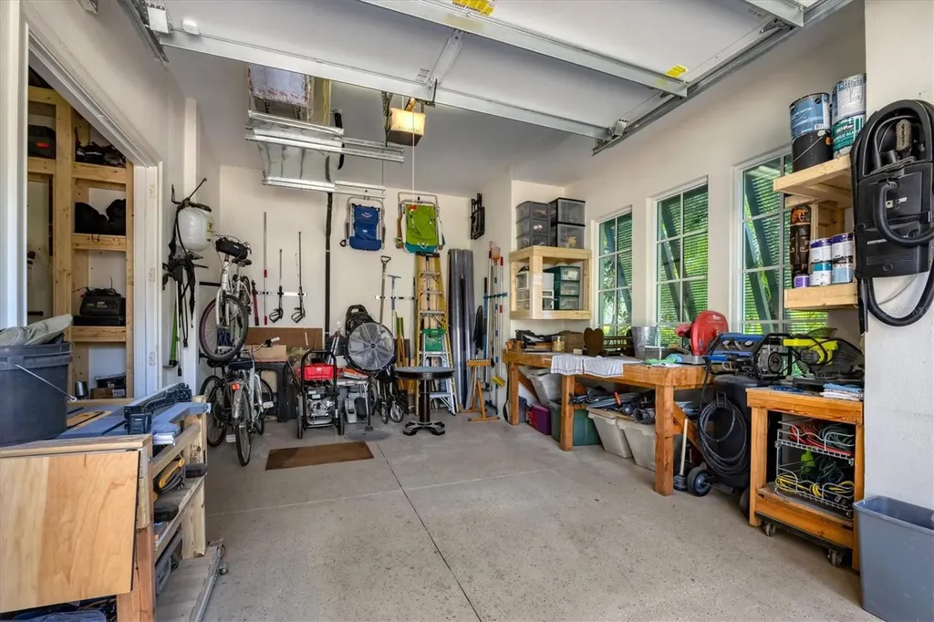 8009 Bounty Lane Bradenton FL 34202