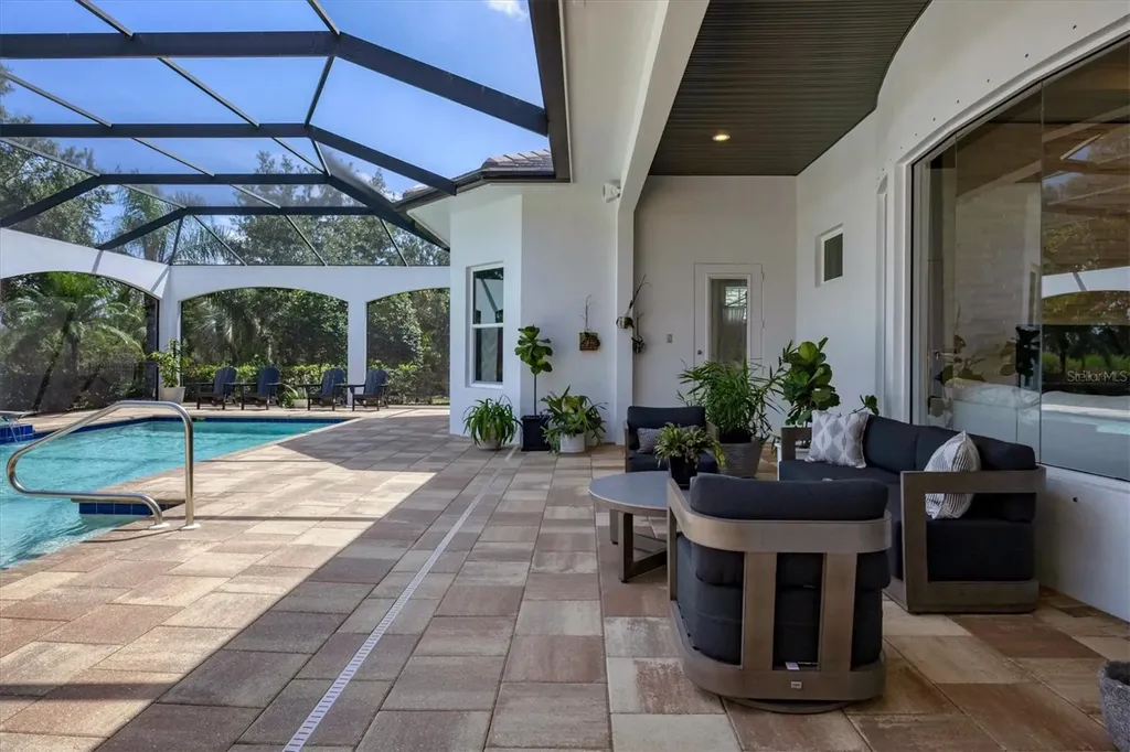 8009 Bounty Lane Bradenton FL 34202