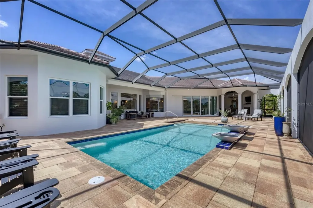 8009 Bounty Lane Bradenton FL 34202