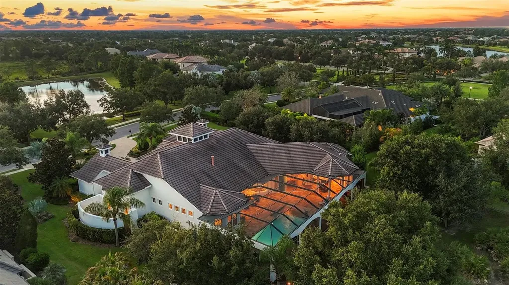 8009 Bounty Lane Bradenton FL 34202