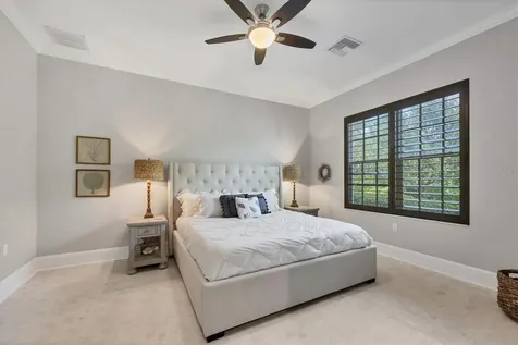8009 Bounty Lane Bradenton FL 34202