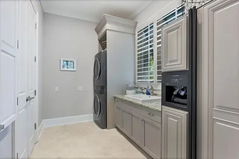 8009 Bounty Lane Bradenton FL 34202