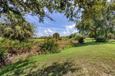 8009 Bounty Lane Bradenton FL 34202