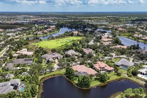8009 Bounty Lane Bradenton FL 34202