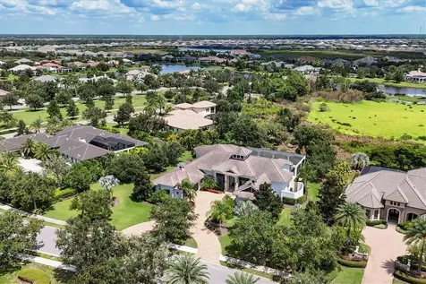 8009 Bounty Lane Bradenton FL 34202