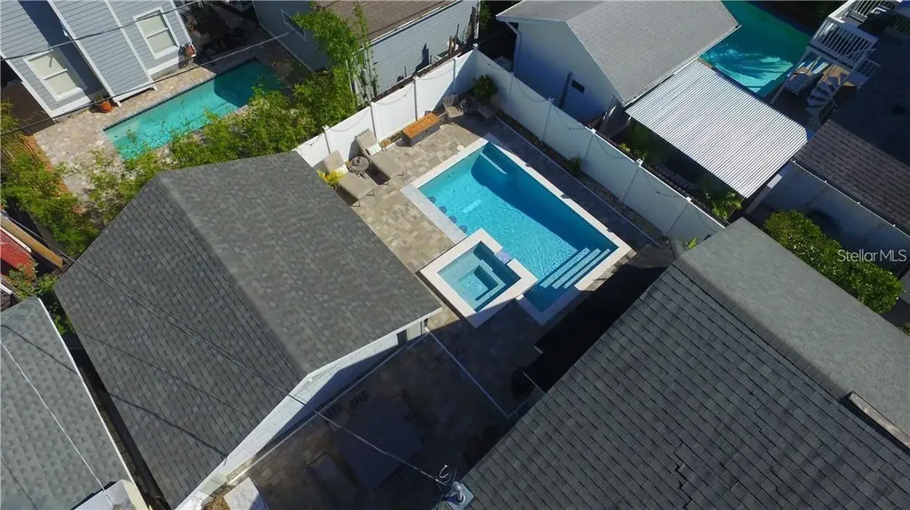 2905 W Bay Court Avenue Tampa FL 33611