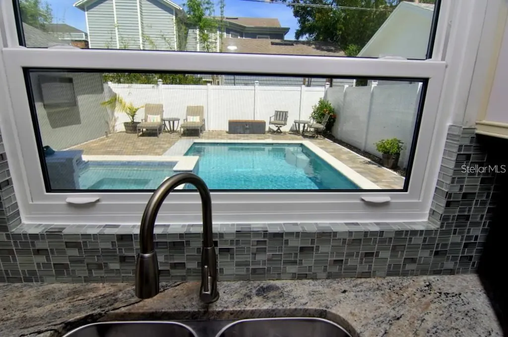 2905 W Bay Court Avenue Tampa FL 33611