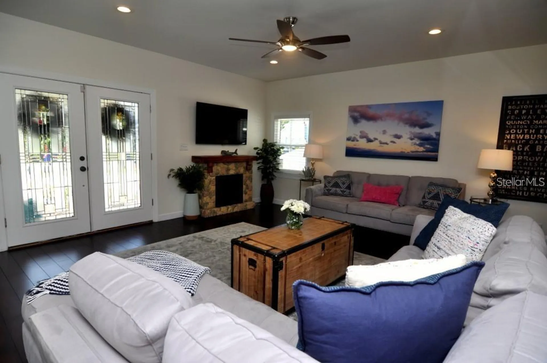 2905 W Bay Court Avenue Tampa FL 33611