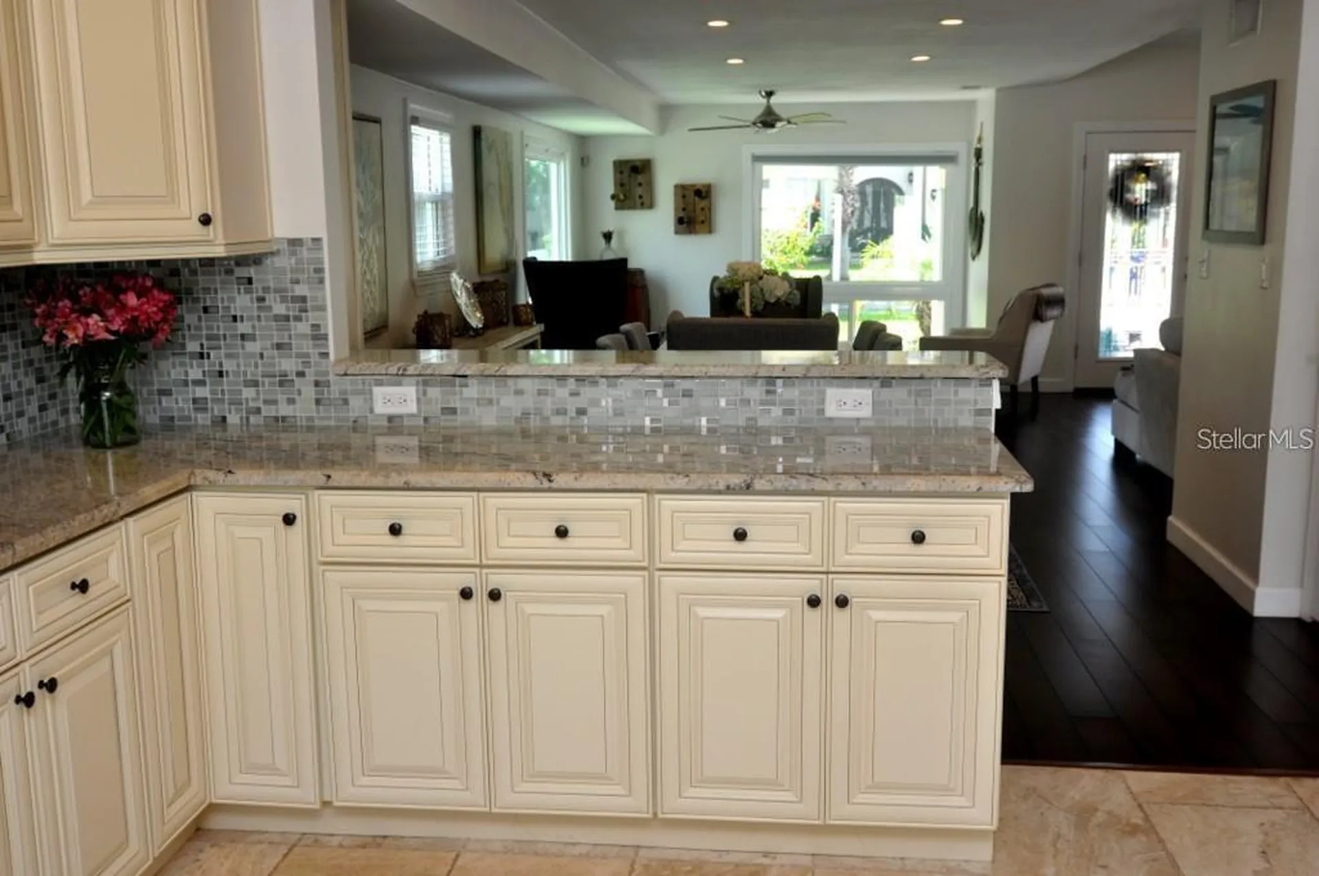 2905 W Bay Court Avenue Tampa FL 33611