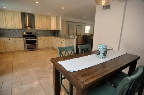 2905 W Bay Court Avenue Tampa FL 33611