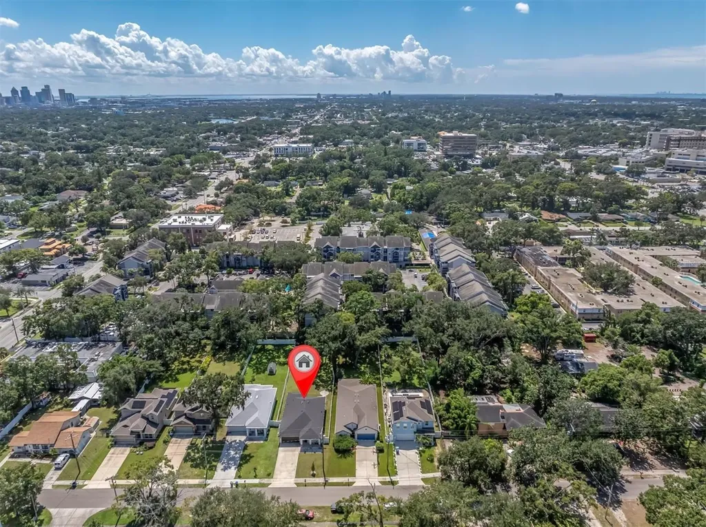 2516 W Curtis Street Tampa FL 33614