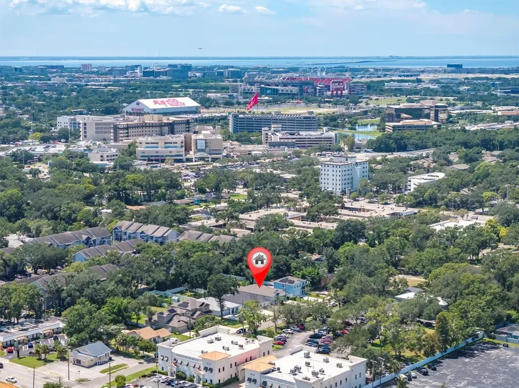 2516 W Curtis Street Tampa FL 33614