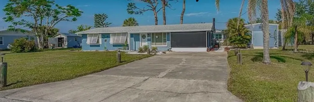 832 E 4th Street Englewood FL 34223