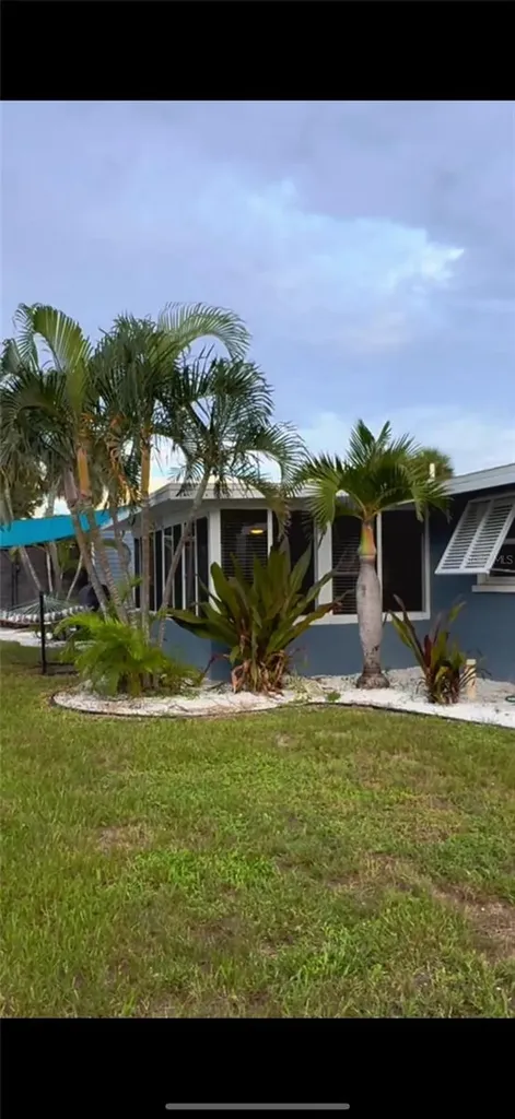 832 E 4th Street Englewood FL 34223