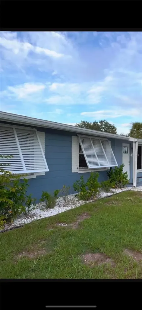 832 E 4th Street Englewood FL 34223