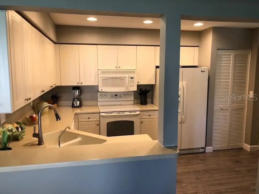 5767 Avista Drive Sarasota FL 34243