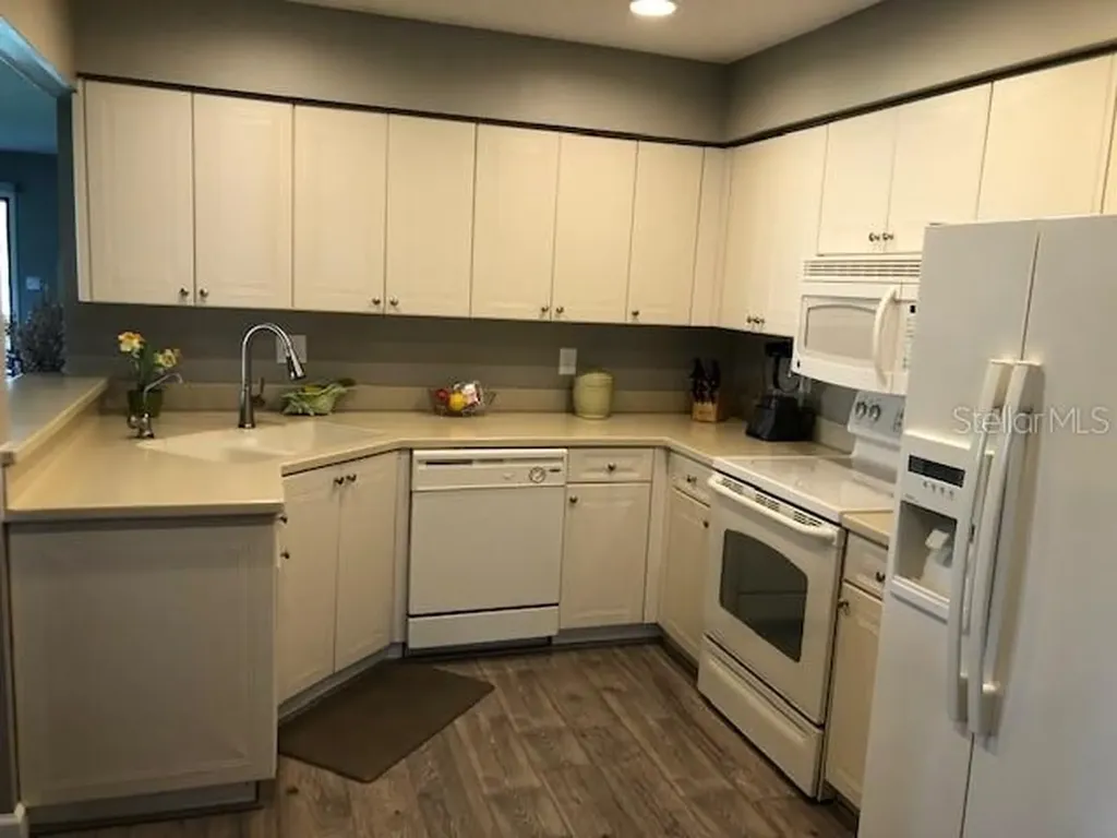 5767 Avista Drive Sarasota FL 34243