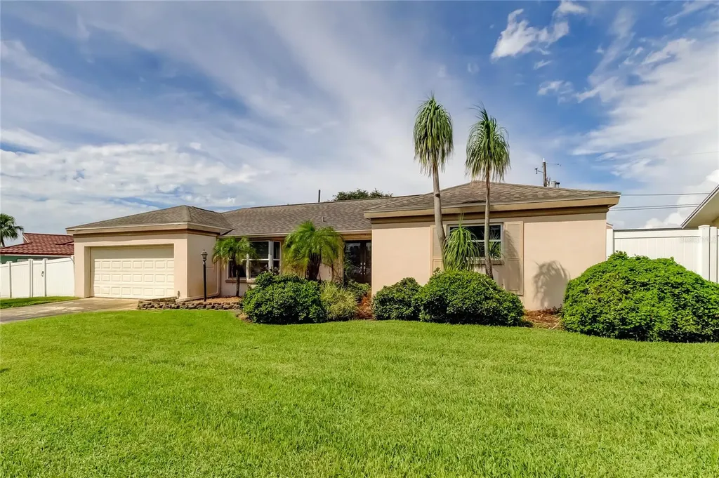 14049 Yacht Club Boulevard Seminole FL 33776