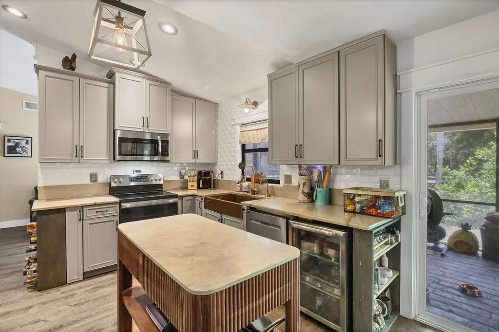 18155 Sr 62 Parrish FL 34219