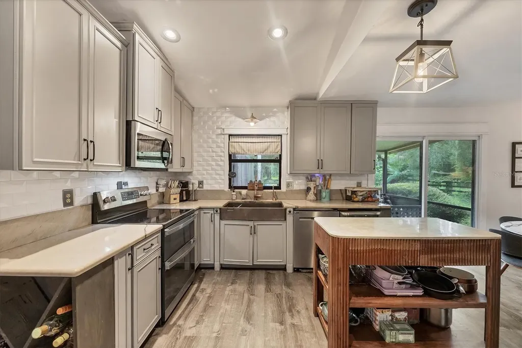 18155 Sr 62 Parrish FL 34219