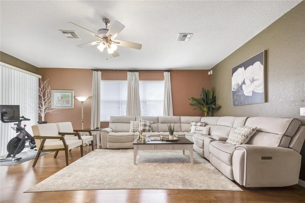 4988 Bond Street W Kissimmee FL 34758