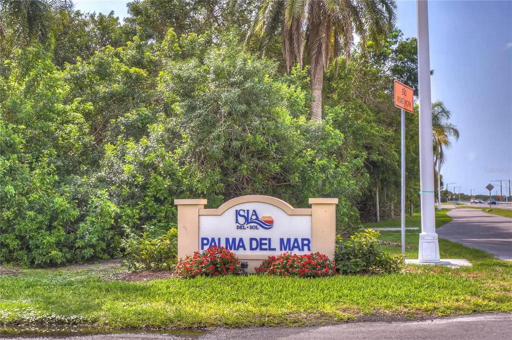 6322 Palma Del Mar Boulevard S St Petersburg FL 33715