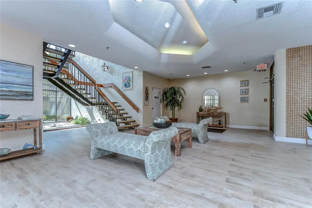 6322 Palma Del Mar Boulevard S St Petersburg FL 33715