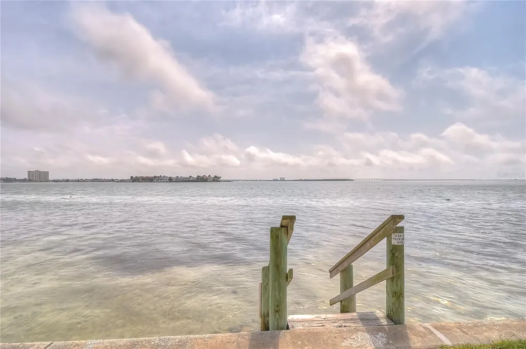 6322 Palma Del Mar Boulevard S St Petersburg FL 33715