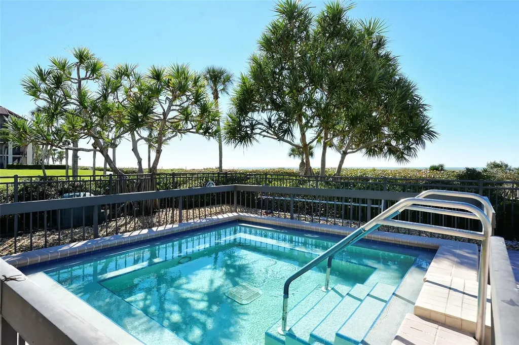 1975 Gulf Of Mexico Drive Longboat Key FL 34228