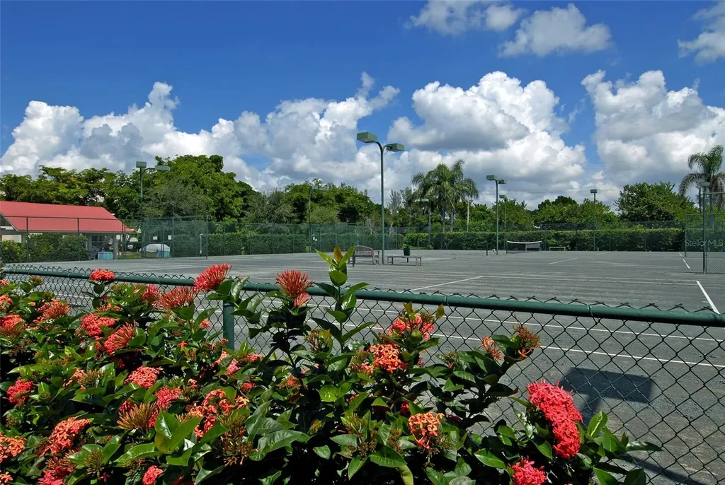 1975 Gulf Of Mexico Drive Longboat Key FL 34228