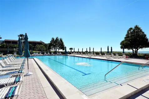 1975 Gulf Of Mexico Drive Longboat Key FL 34228