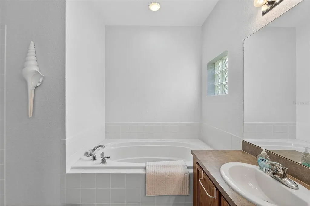 453 Nolane Lane Polk City FL 33868
