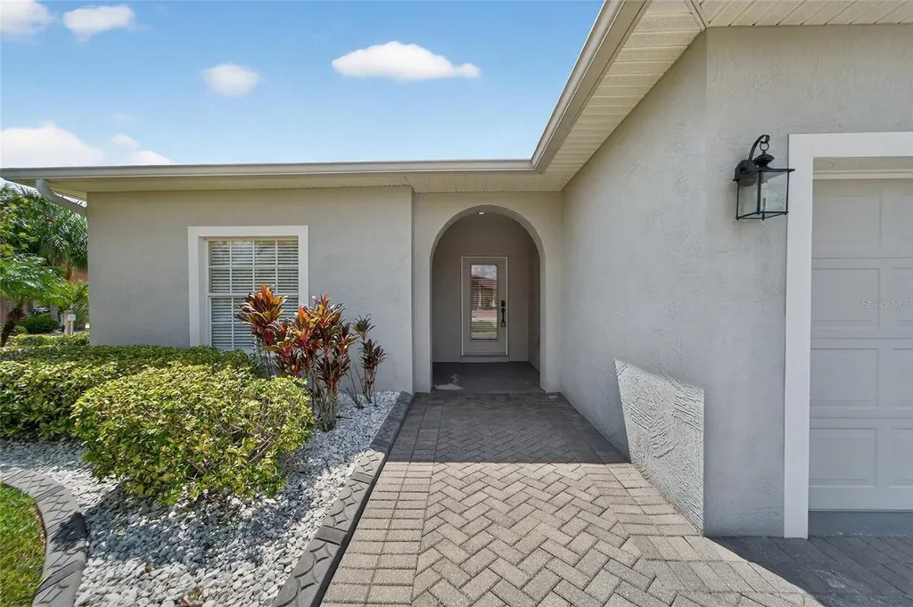 453 Nolane Lane Polk City FL 33868